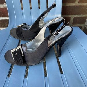 Satin rhinestone pump